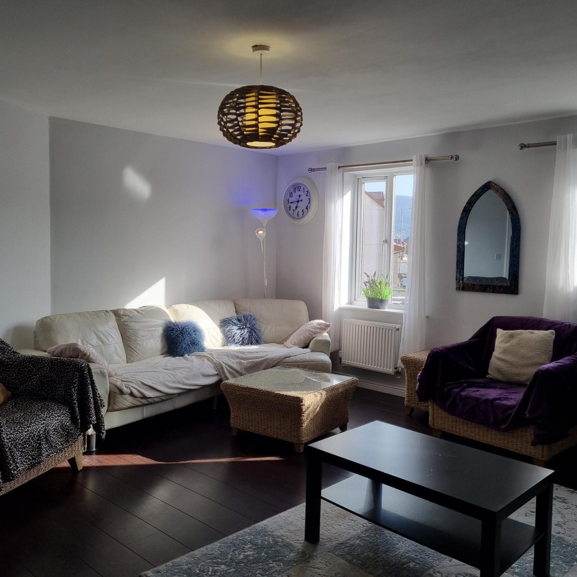 Sea Escape The Tardiis Beachfront Location Aberavon Beach Sea Views Driveway Parking Port Talbot Buitenkant foto