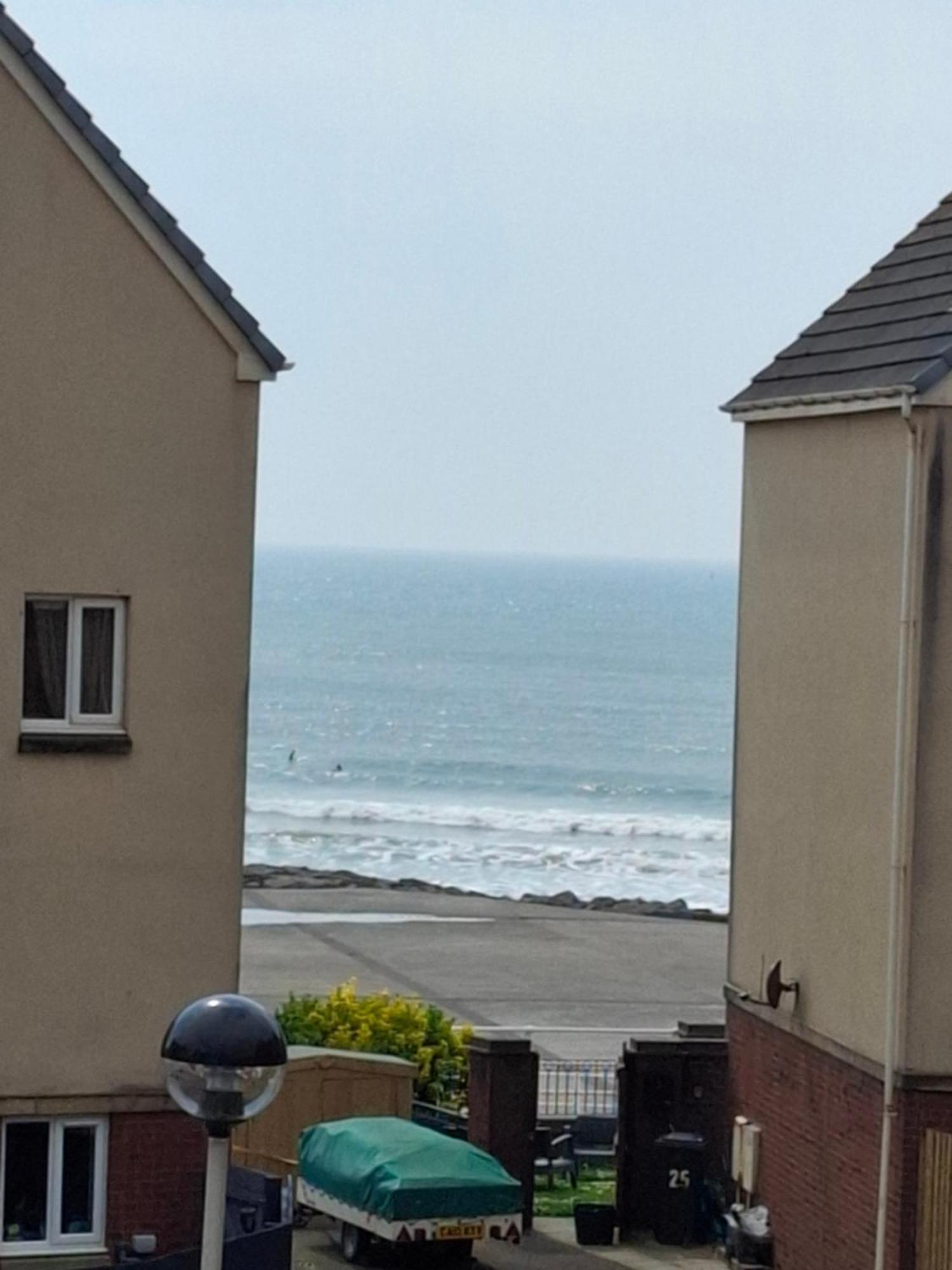 Sea Escape The Tardiis Beachfront Location Aberavon Beach Sea Views Driveway Parking Port Talbot Buitenkant foto